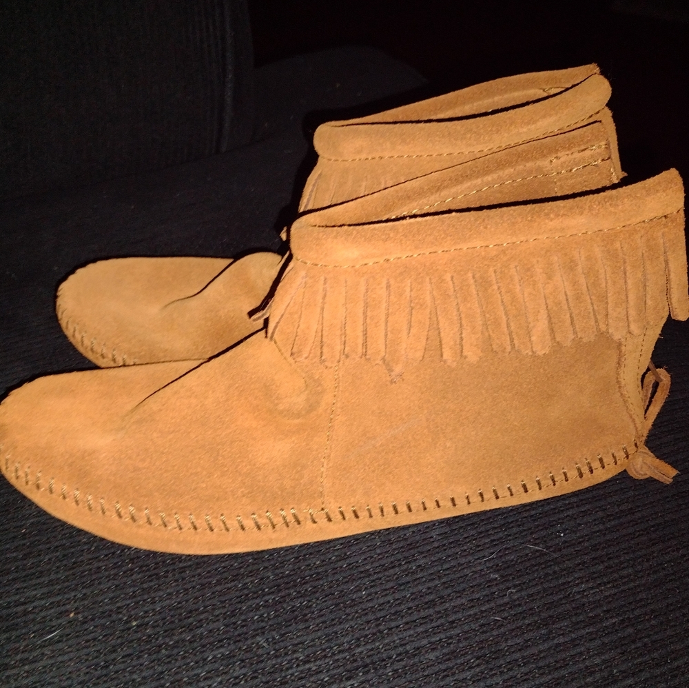 Slippers indoor and out not in snow. Or water